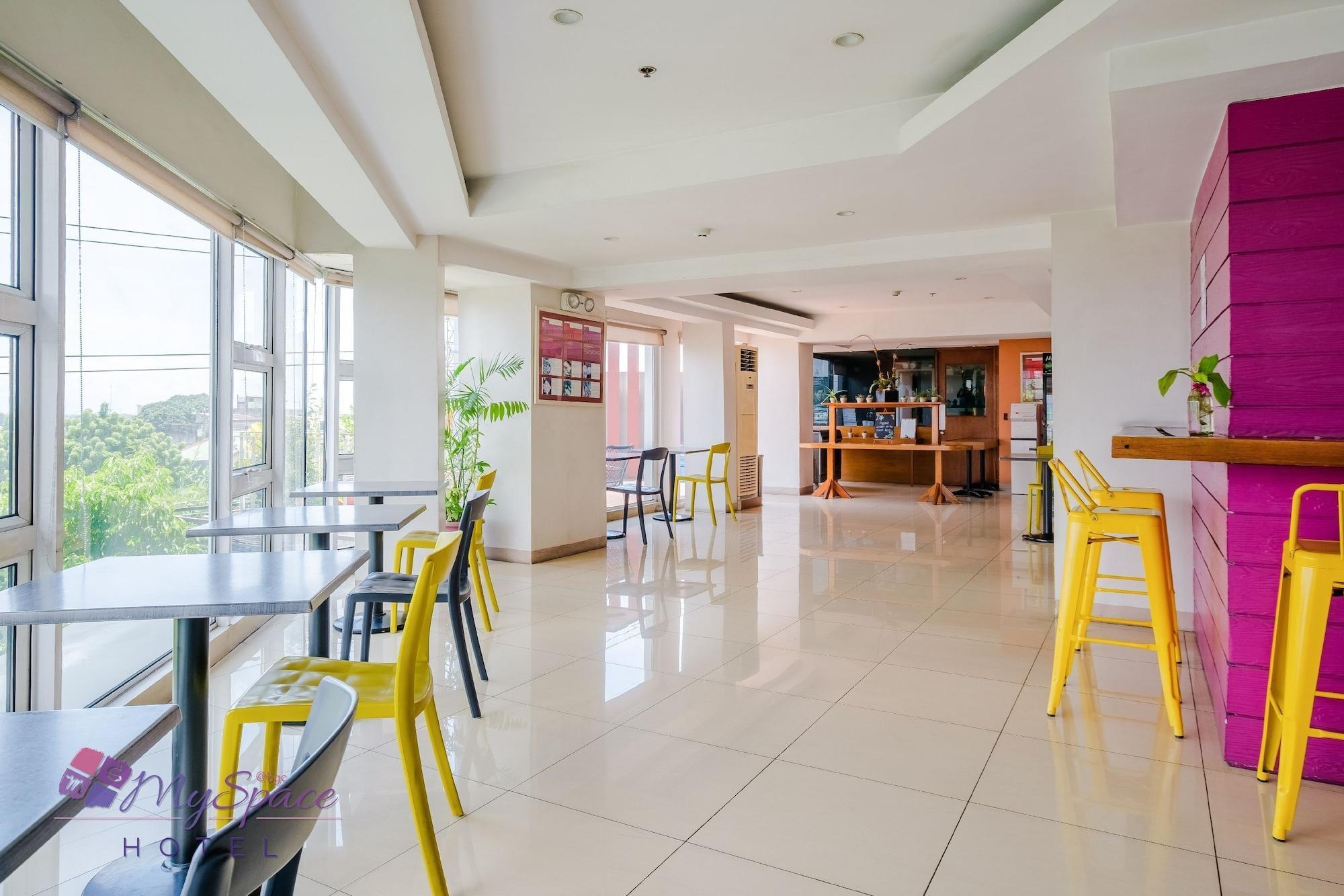 Myspace Hotel @Bgc Pasig City Zewnętrze zdjęcie