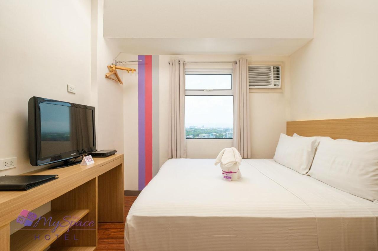 Myspace Hotel @Bgc Pasig City Zewnętrze zdjęcie